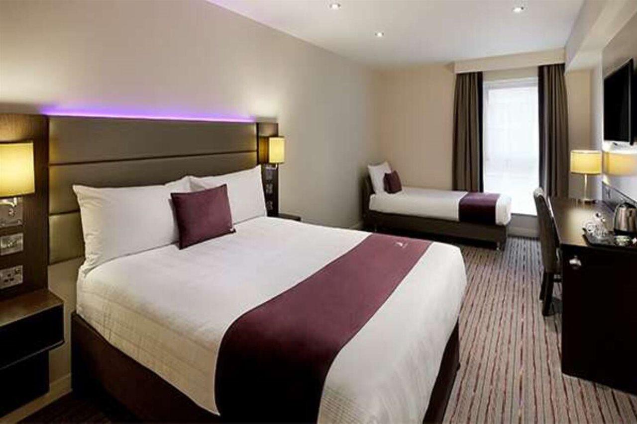 Premier Inn Oxford Kidlington Bagian luar foto